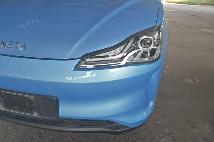 Used NETA V 2021 Standard Range Entertainment Version – Upgraded Model Left Front Headlight