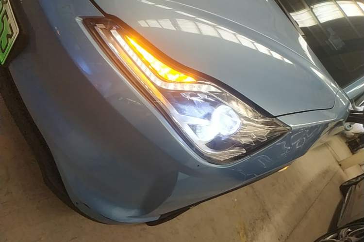Used NETA V 2021 Long-Range Smart Edition Left Front Headlight