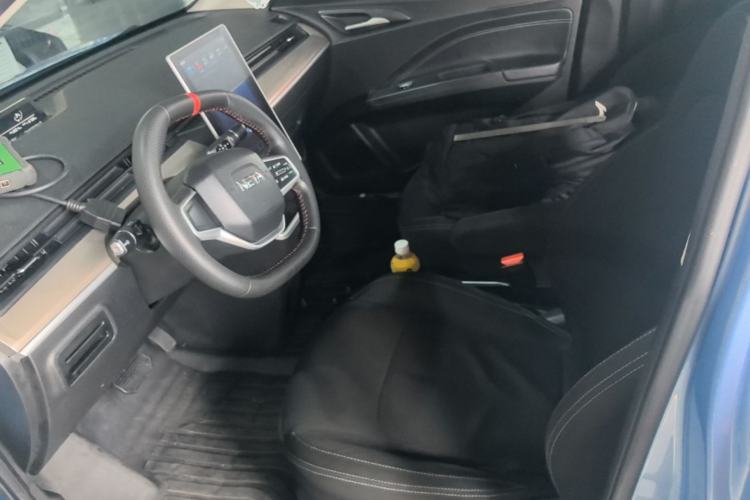 Used NETA V 2021 Standard Range Entertainment Version – Upgraded Model Left Front Seat
