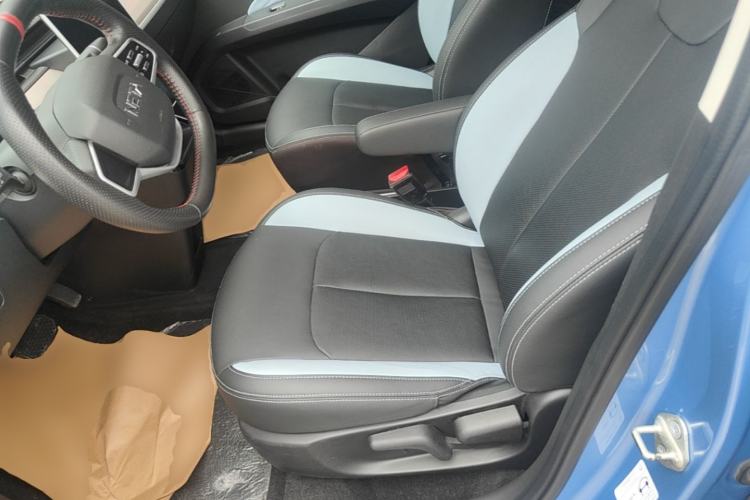 Used NETA V 2021 Standard Range Entertainment Edition Left Front Seat