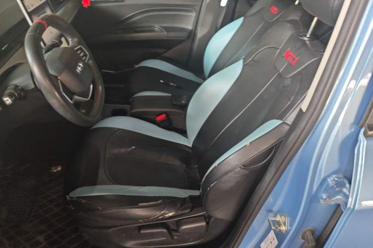 Used NETA V 2021 Standard Range Entertainment Version – Upgraded Model Left Front Seat
