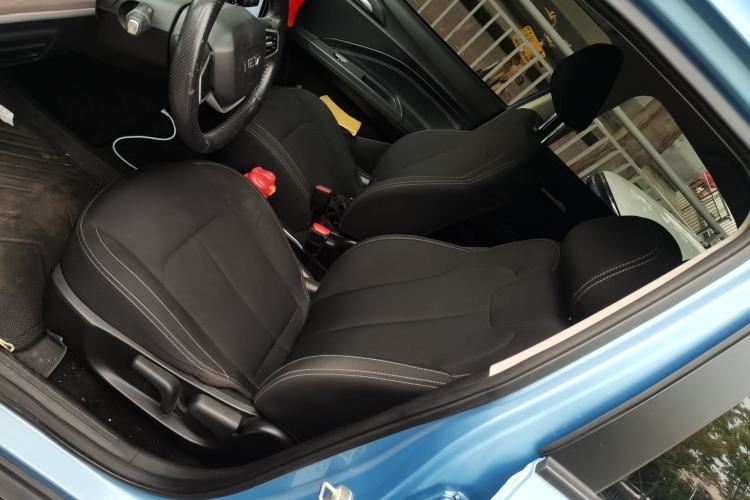 Used NETA V 2021 Standard Range Entertainment Edition Left Front Seat
