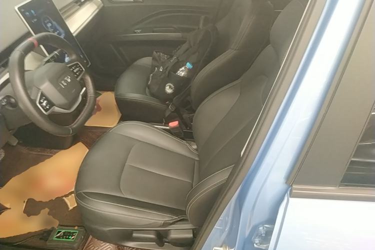 Used NETA V 2021 Long-Range Smart Edition Left Front Seat