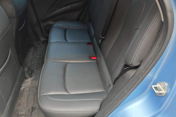 Used NETA V 2021 Long-Range Entertainment Edition Upgrade Model Left Rear Seat