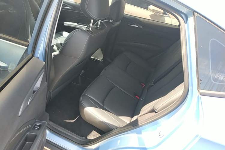 Used NETA V 2021 Standard Range Entertainment Version – Upgraded Model Left Rear Seat