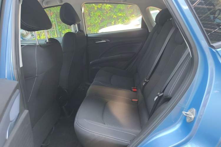 Used NETA V 2021 Standard Range Entertainment Version – Upgraded Model Left Rear Seat