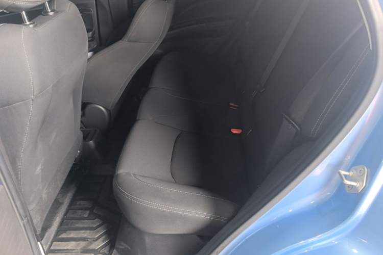 Used NETA V 2021 Standard Range Entertainment Version – Upgraded Model Left Rear Seat