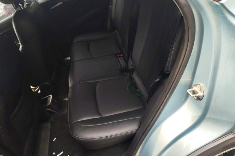 Used NETA V 2021 Long-Range Entertainment Edition Upgrade Model Left Rear Seat