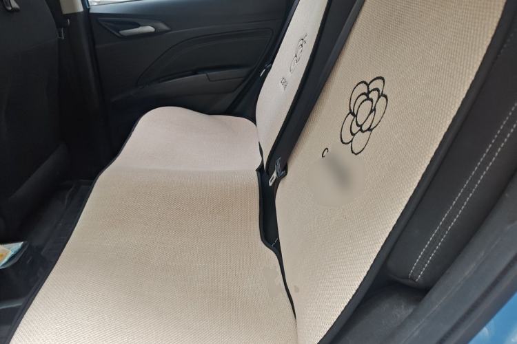 Used NETA V 2021 Standard Range Entertainment Version – Upgraded Model Left Rear Seat