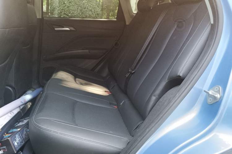 Used NETA V 2021 Long-Range Entertainment Edition Upgrade Model Left Rear Seat