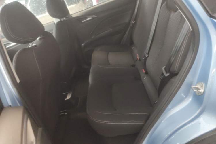 Used NETA V 2021 Standard Range Entertainment Version – Upgraded Model Left Rear Seat