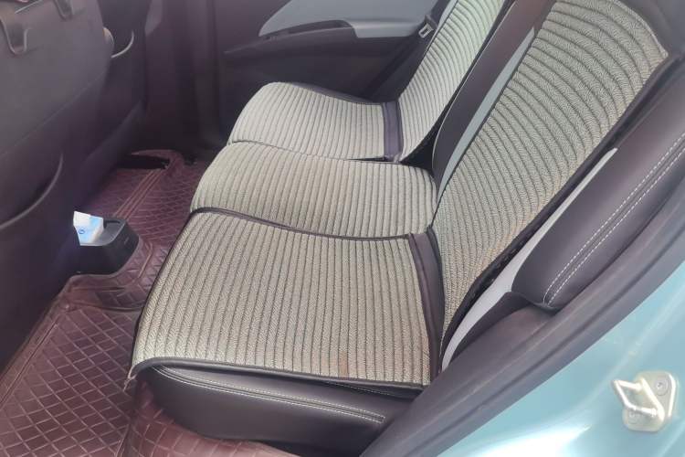 Used NETA V 2021 Standard Range Entertainment Edition Left Rear Seat