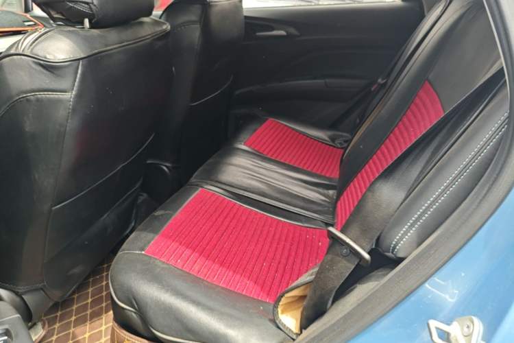 Used NETA V 2021 Standard Range Entertainment Edition Left Rear Seat