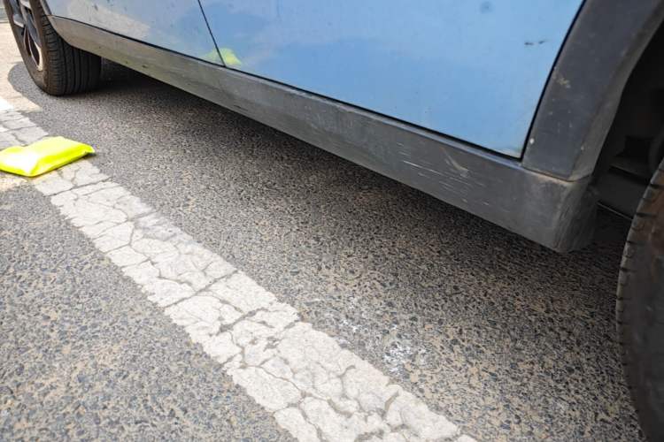 Used NETA V 2021 Long-Range Entertainment Edition Upgrade Model Left Side Sill