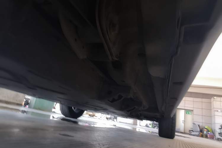 Used NETA V 2021 Long-Range Entertainment Edition Upgrade Model Left Side Sill