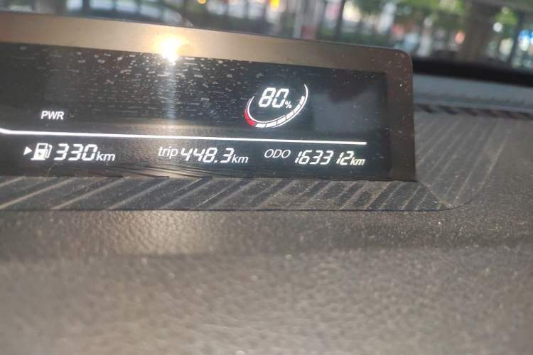 Used NETA V 2021 Long-Range Entertainment Edition Upgrade Model Odometer Close Up