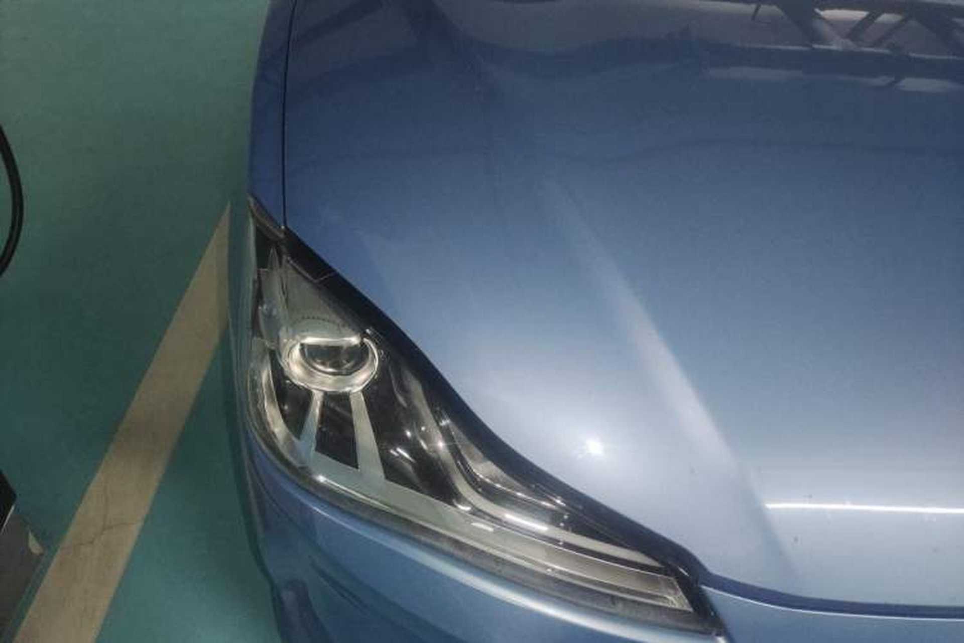Used NETA V 2021 Standard Range Entertainment Version – Upgraded Model Right Front Headlight