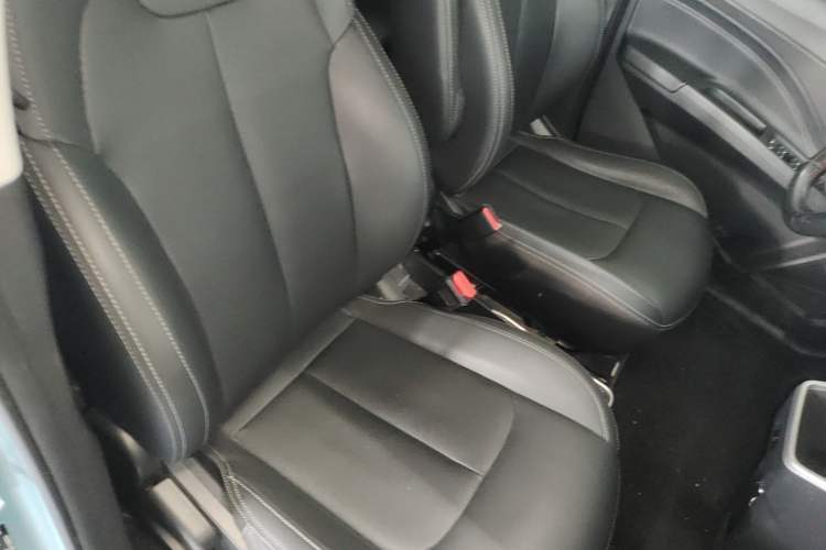 Used NETA V 2021 Standard Range Entertainment Edition Right Front Seat