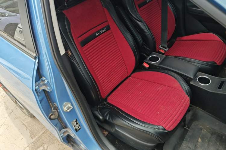 Used NETA V 2021 Standard Range Entertainment Edition Right Front Seat