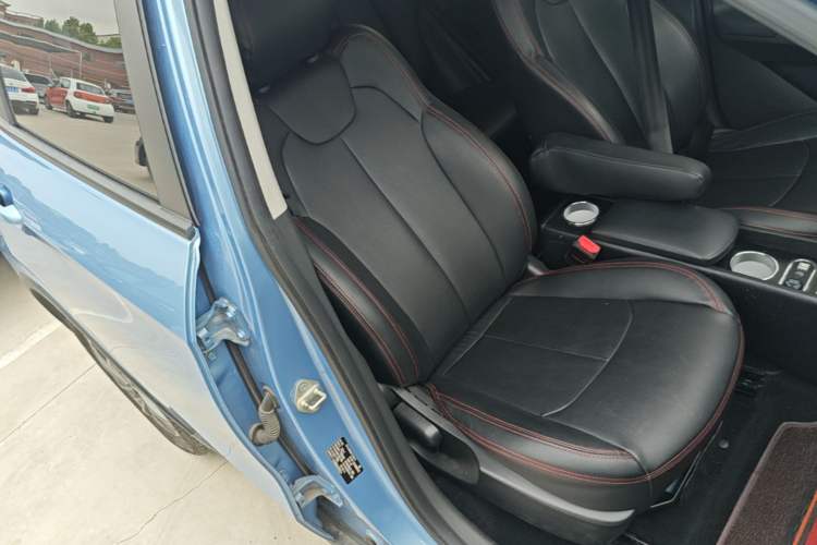 Used NETA V 2021 Standard Range Entertainment Edition Right Front Seat