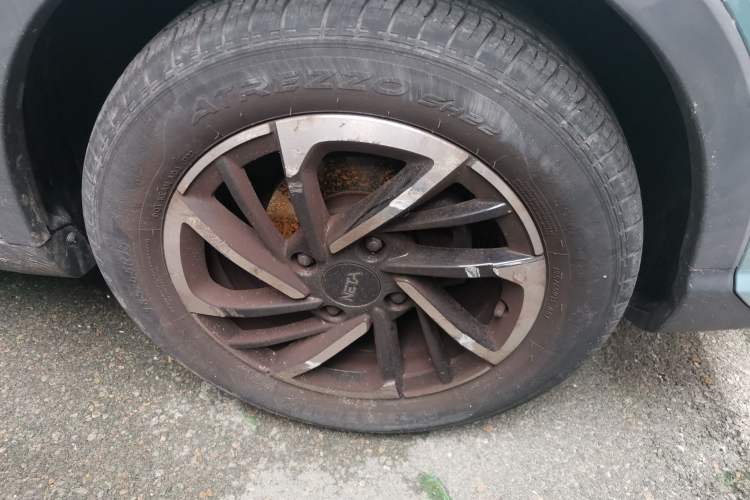 Used NETA V 2021 Long-Range Smart Edition Upgrade Model Right Front Wheel Hub