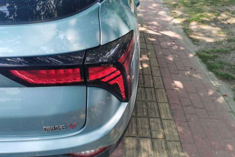 Used NETA V 2021 Long-Range Entertainment Edition Upgrade Model Right Rear Taillight