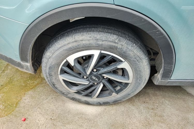 Used NETA V 2021 Long-Range Entertainment Edition Upgrade Model Right Rear Wheel Hub