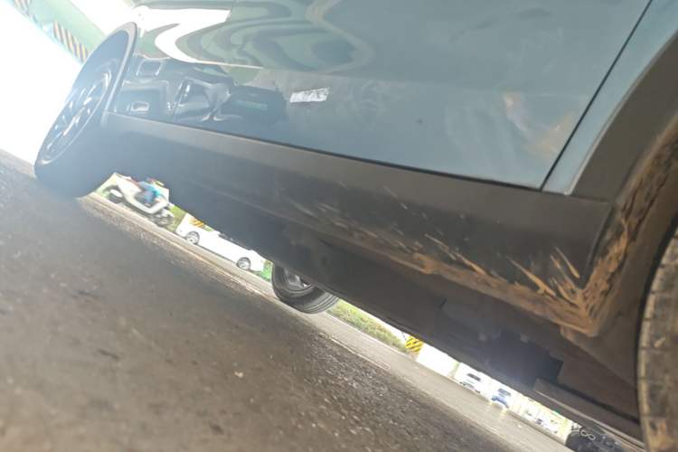 Used NETA V 2021 Standard Range Entertainment Version – Upgraded Model Right Side Sill