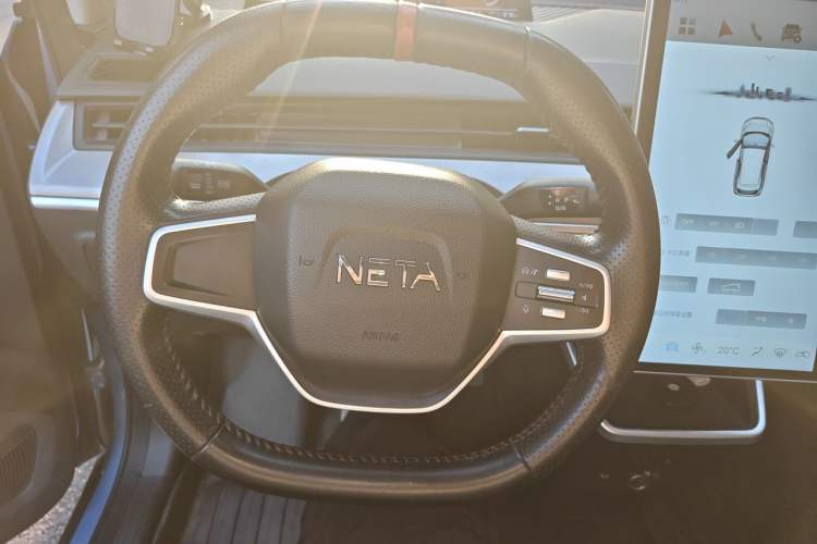 Used NETA V 2021 Standard Range Entertainment Version – Upgraded Model Steering Wheel