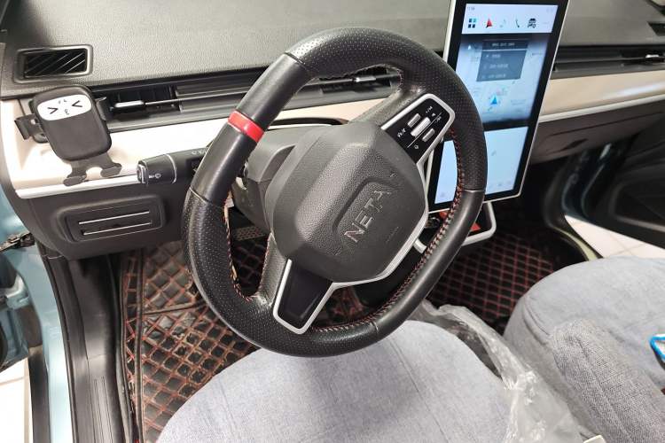 Used NETA V 2021 Standard Range Entertainment Version – Upgraded Model Steering Wheel