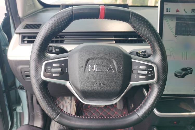 Used NETA V 2021 Long-Range Entertainment Edition Upgrade Model Steering Wheel