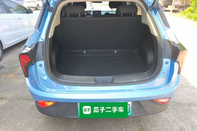Used NETA V 2021 Standard Range Entertainment Version – Upgraded Model Trunk