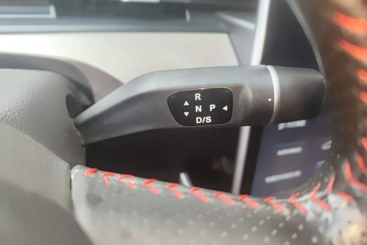 Used NETA V 2021 Long-Range Entertainment Edition Upgrade Model Vehicle Key