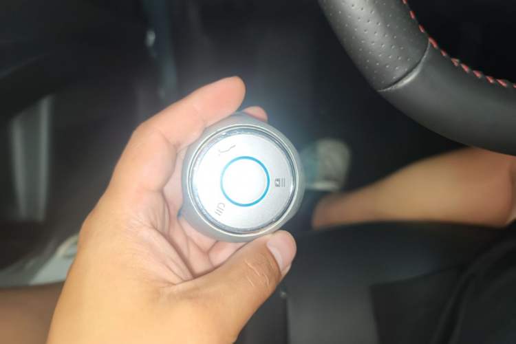 Used NETA V 2021 Standard Range Entertainment Version – Upgraded Model Vehicle Key