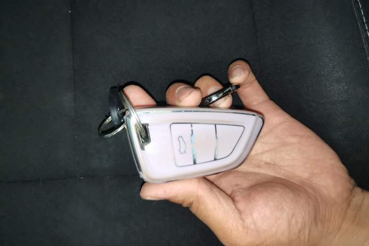 Used NETA V 2021 Standard Range Entertainment Edition Vehicle Key