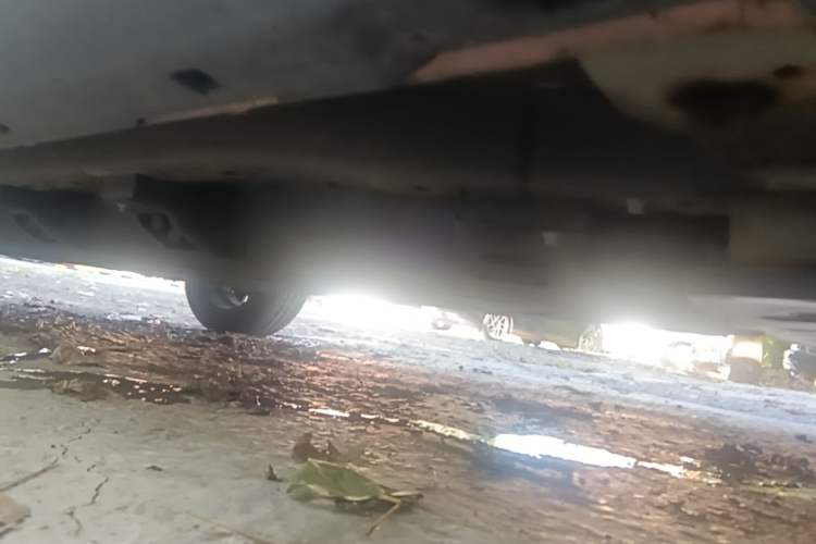 Used NETA V 2021 Long-Range Entertainment Edition Upgrade Model Chassis Front Right