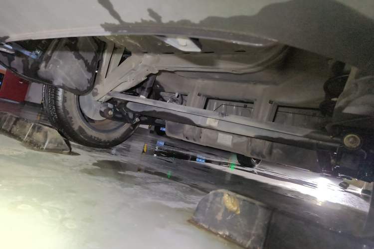 Used NETA V 2021 Long-Range Entertainment Edition Upgrade Model Chassis Rear Right