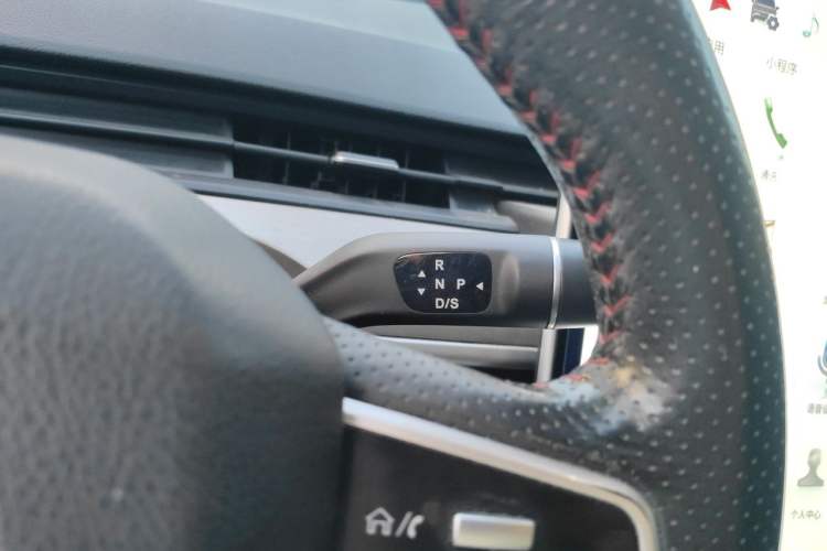 Used NETA V 2021 Long-Range Entertainment Edition Upgrade Model Gear Lever