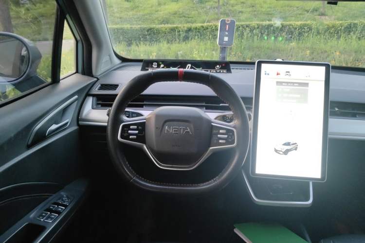 Used NETA V 2021 Long-Range Entertainment Edition Upgrade Model Steering Wheel