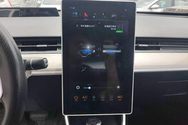 Used NETA V 2021 Standard Range Entertainment Version – Upgraded Model Audio And AC Panel
