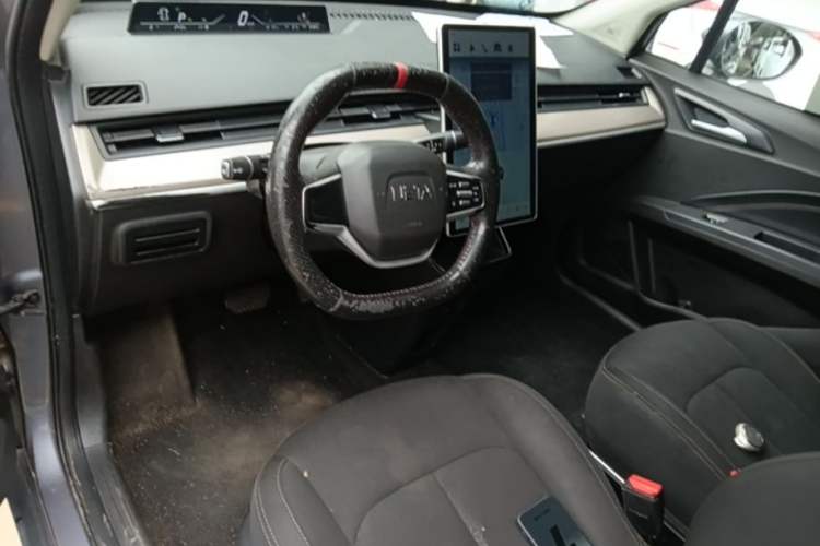 Used NETA V 2021 Standard Range Version Center Console
