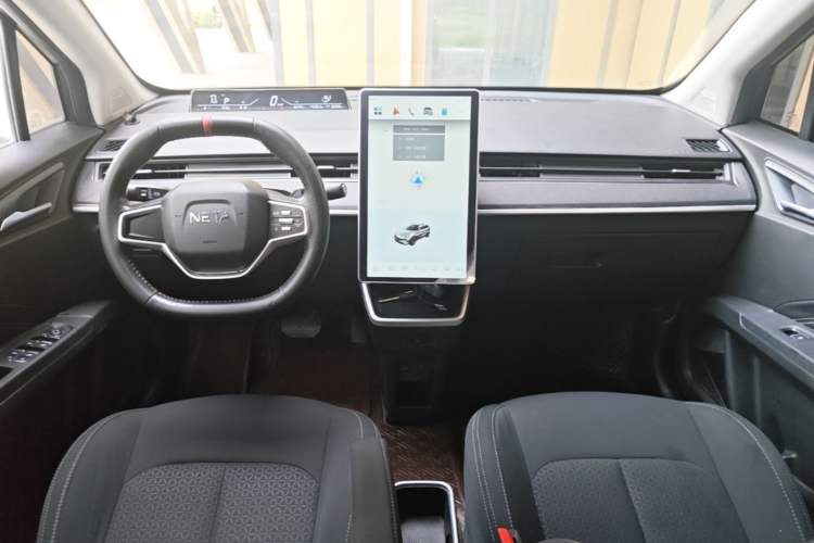 Used NETA V 2021 Standard Range Entertainment Version – Upgraded Model Center Console