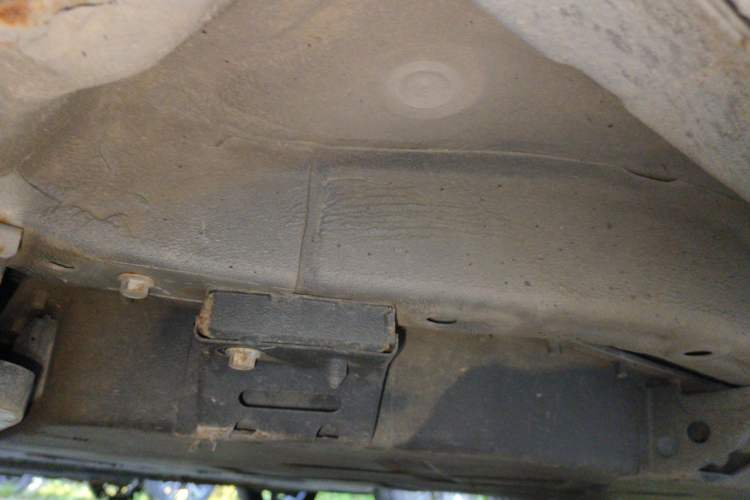 Used NETA V 2021 Long-Range Entertainment Edition Upgrade Model Chassis Front Left