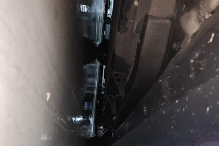 Used NETA V 2021 Long-Range Entertainment Edition Chassis Front Left