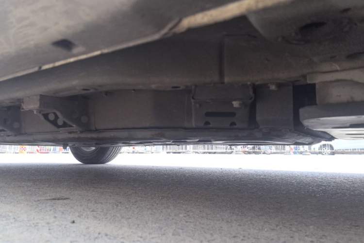 Used NETA V 2021 Long-Range Entertainment Edition Upgrade Model Chassis Front Right