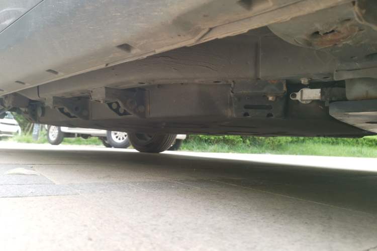 Used NETA V 2021 Long-Range Entertainment Edition Upgrade Model Chassis Front Right