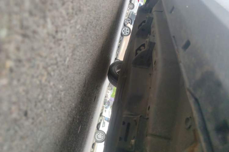 Used NETA V 2021 Long-Range Entertainment Edition Chassis Front Right