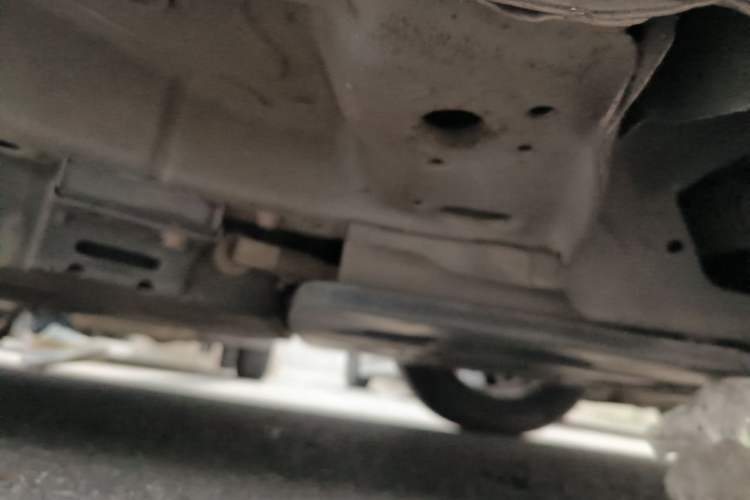 Used NETA V 2021 Long-Range Entertainment Edition Upgrade Model Chassis Front Right