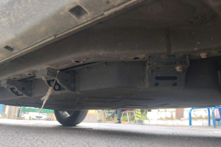 Used NETA V 2021 Standard Range Entertainment Version – Upgraded Model Chassis Front Right