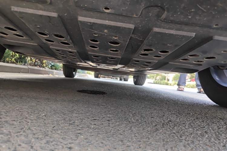Used NETA V 2021 Standard Range Entertainment Version – Upgraded Model Chassis Front